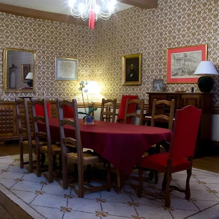 Chateau D'autigny-la-tour 住宿加早餐酒店 *
